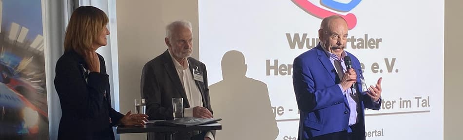 Ehrenamtliche der Mobilen Herzrettung beim Einsatz in Wuppertal.